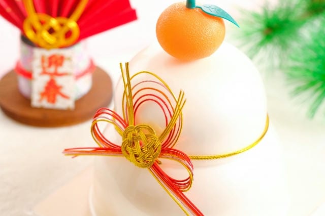 鏡餅の容器や台の捨て方は？処分方法や分別･お清めについて