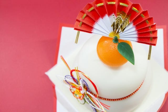 砂糖でできた鏡餅を飾る地域はどこ？上白糖を使う地方のお供え物