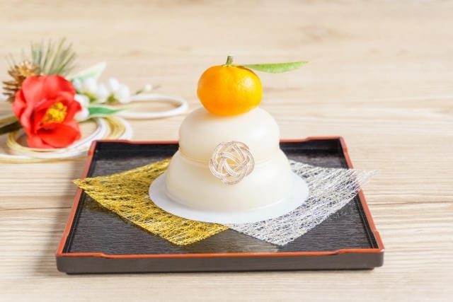 鏡餅の賞味期限切れは処分すべきか？カビの状態や捨てる時の注意点