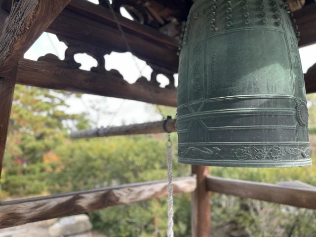 除夜の鐘は寺と神社のどっち？歴史的背景や108回という数字の意味