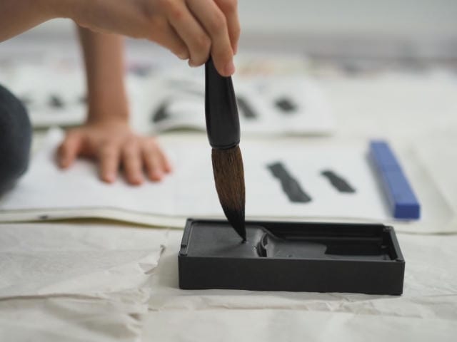 書き初めの宿題の持って行き方は？綺麗なまま運ぶための工夫