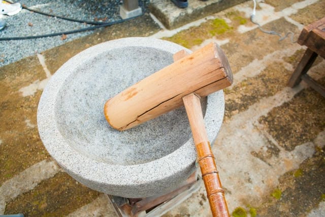 餅つきを先負にやっても問題ない？時間帯の吉凶と縁起の良い日取り