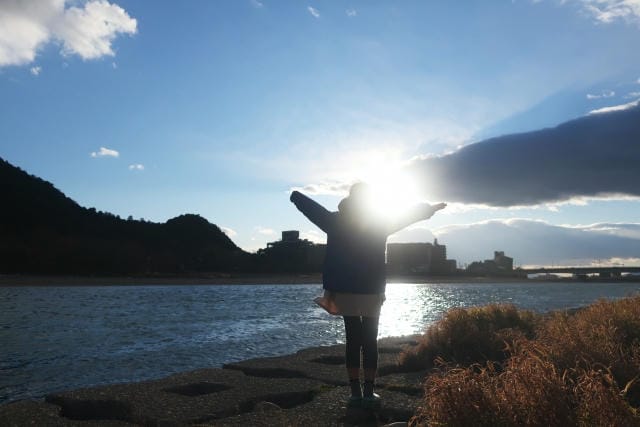 初日の出を見に行くだけでも補導される？深夜外出のリスクと対策