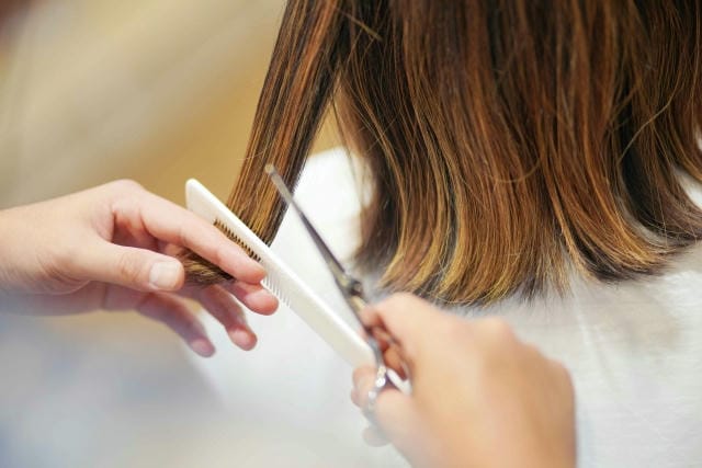 年末年始に髪を切る縁起的な意味は？理容業界の慣習と厄落とし効果