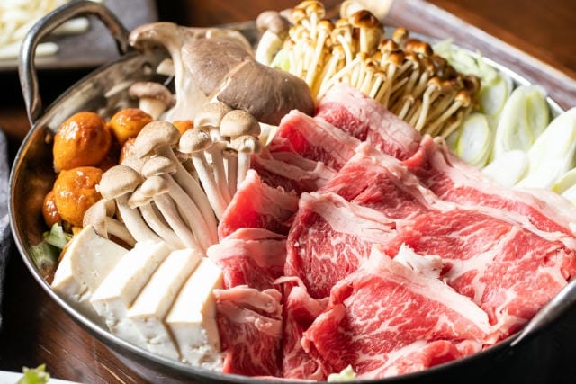 正月にすき焼きを食べるのはなぜ？歴史的な背景と地域ごとの違い